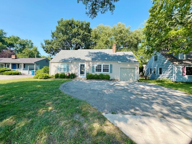 Building Photo - COMING SOON: Elegant Home in Prairie Villa...