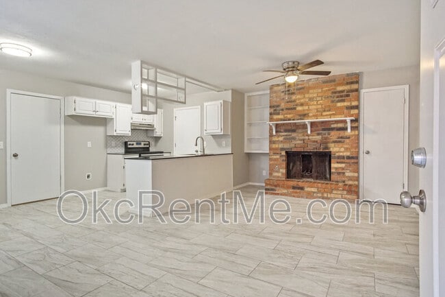 Photo - 502 Peppertree Ln