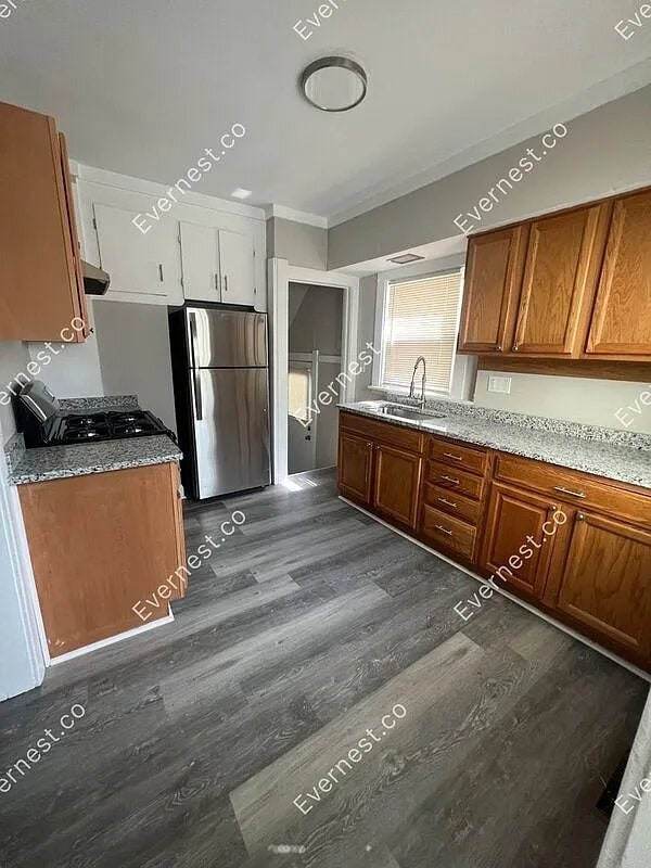 Photo - 3549 Hazelhurst Ave