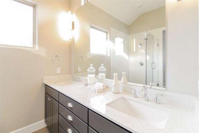 Photo - 5116 Royal Heath Dr