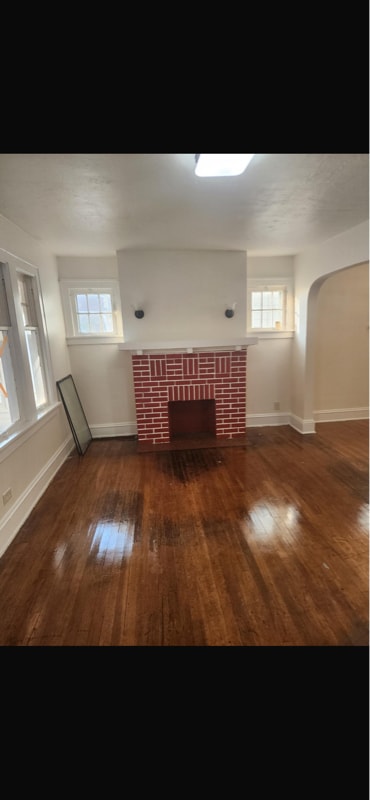 Photo - 1443 Larchmont Rd