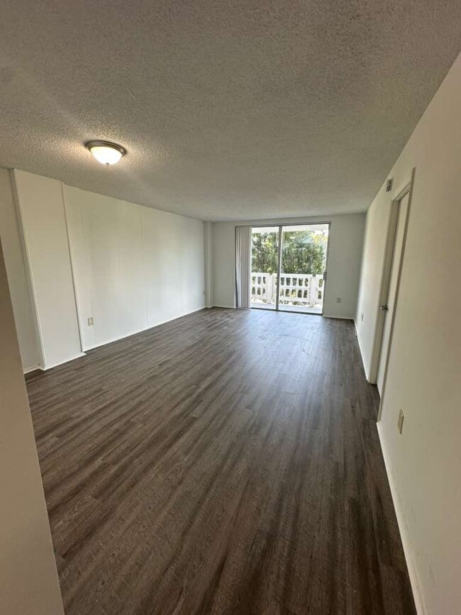 Photo - 15600 NW 7th Ave