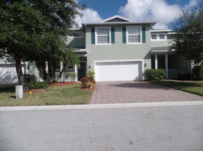 Photo - 672 NE Bent Paddle Ln Townhome