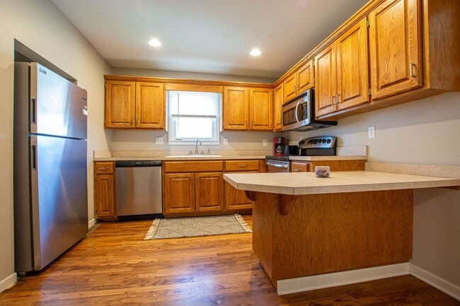 Photo - Cute 3 Bedroom / 1 Bath Home in Fremont!