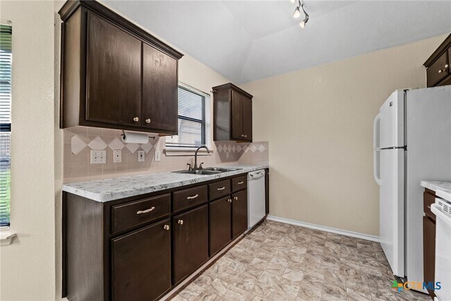 Photo - 1908 Cline Dr