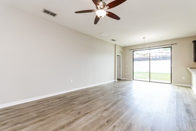 Photo - 1090 Hermosa Way