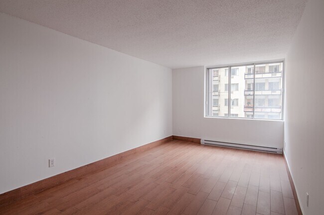 Photo - 2285 Rue St Mathieu Unit 1402