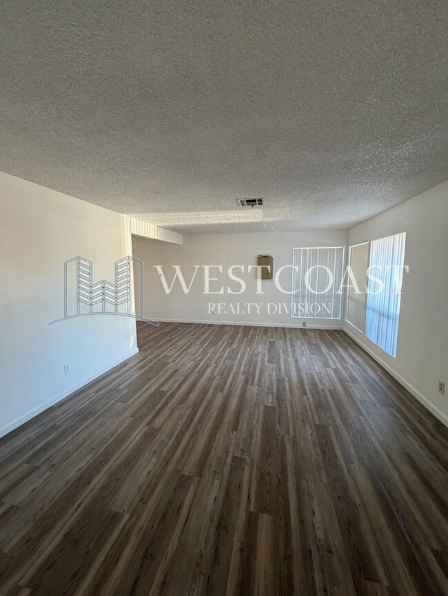 Photo - 2 Bed / 2 Bath Duplex-Style Home on Quiet Cul-de-Sac – Hemet