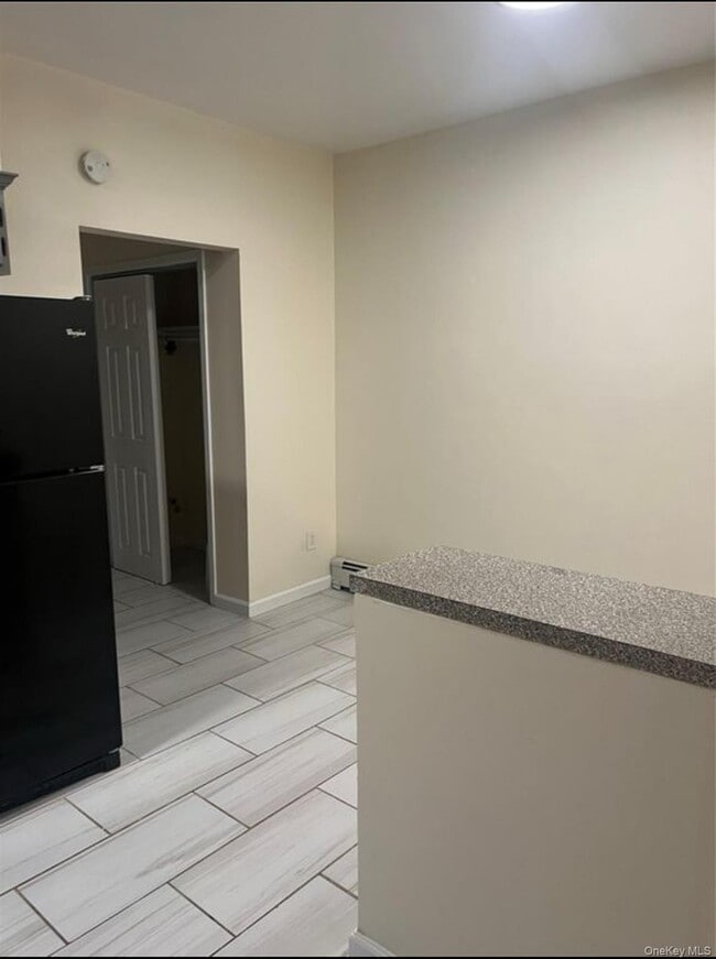 Photo - 360 N Broadway