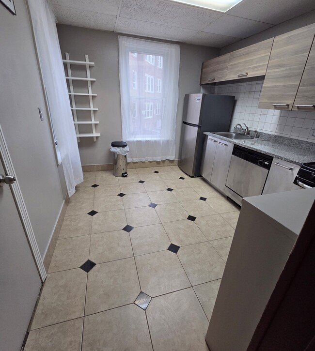 Photo - 1710 Commonwealth Ave Unidad 1