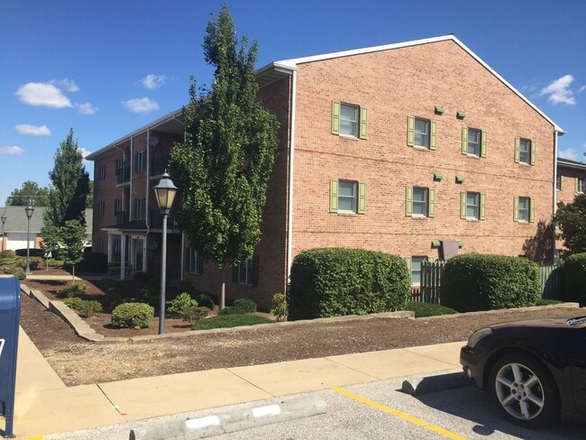 Photo - 327 N Pine Ave