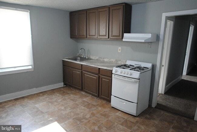 Photo - 205 Jones Ave