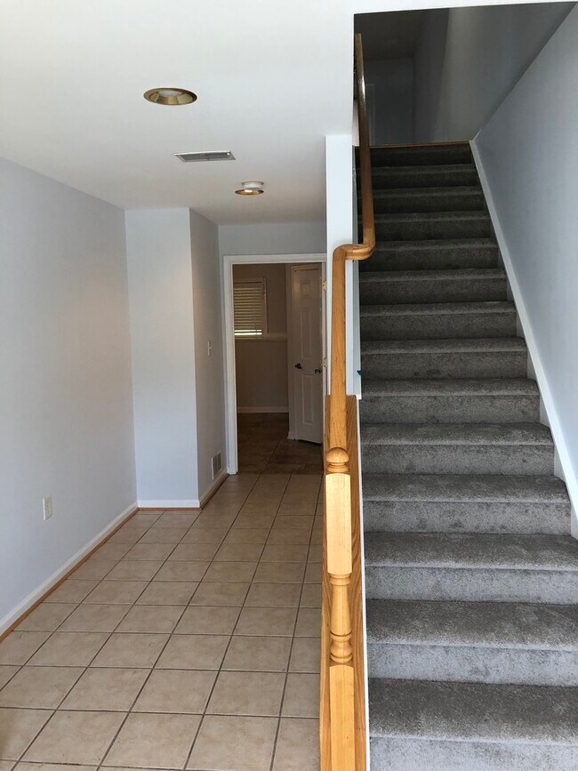 Photo - 68 Baltusrol Dr