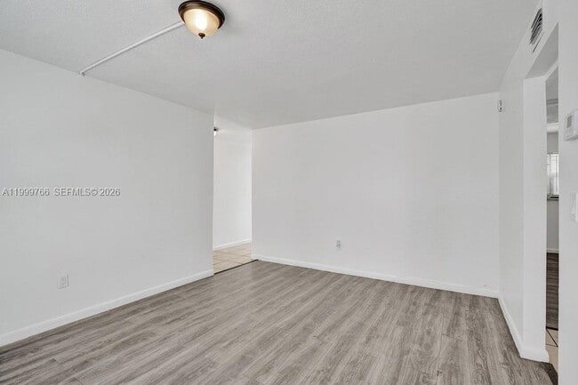 Photo - 4511 Treehouse Ln Unit B