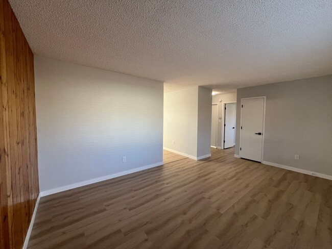 Photo - 928-932 N 6th Street Unidad 932