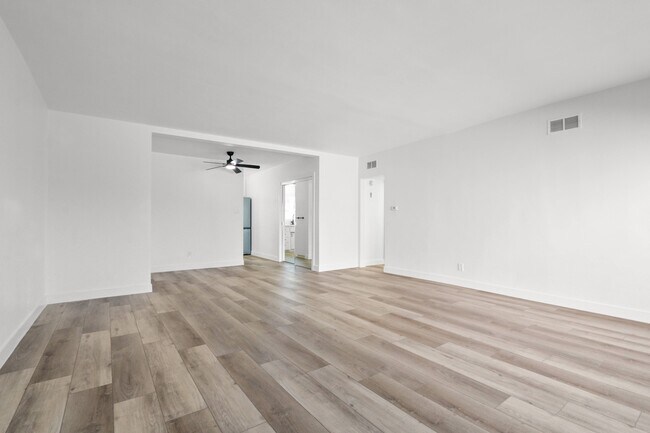 Photo - 1128 7th Street