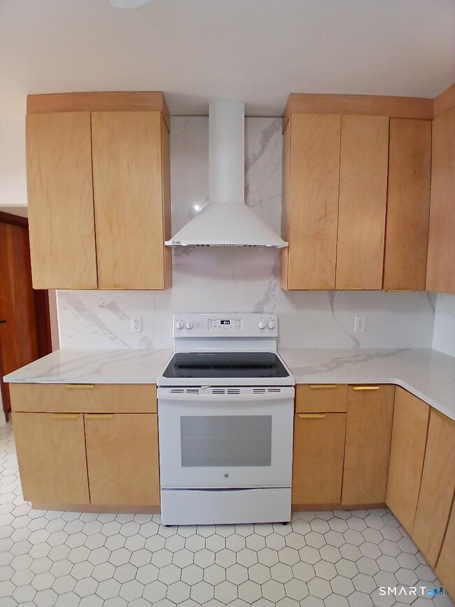 Photo - 16 Church St Unit 1