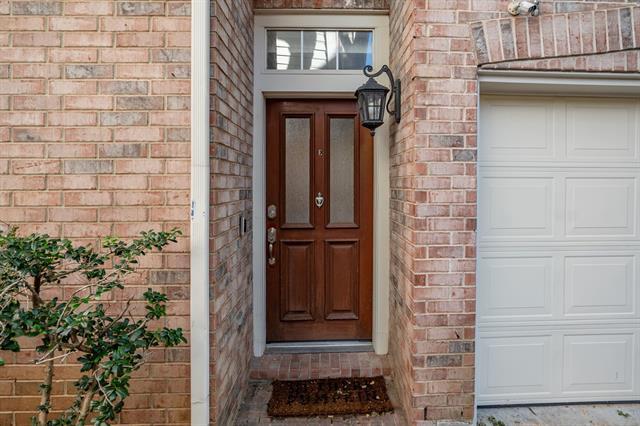 Photo - 2704 Welborn St
