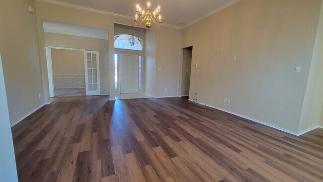 Photo - 1606 Jennifer Dr