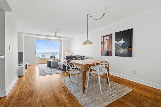 Building Photo - 770 Claughton Island Dr Unit 1010