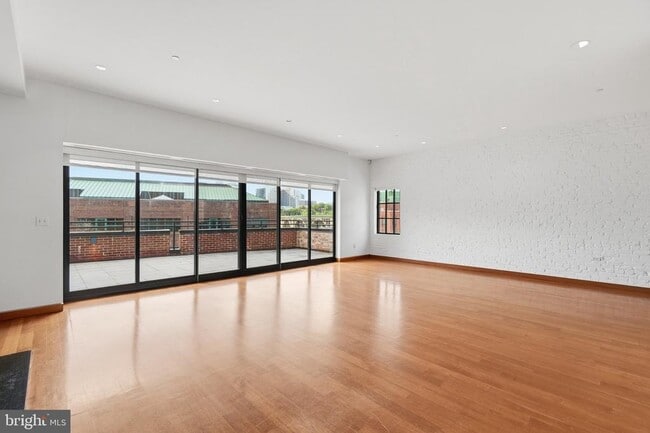 3336 Cady's Alley NW Unit 201