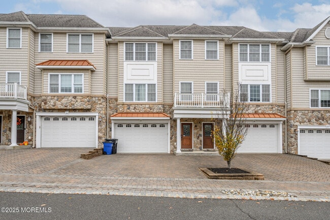 Building Photo - 25 White Oak Ln