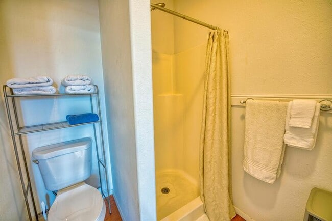 Photo - 332 Keawe St