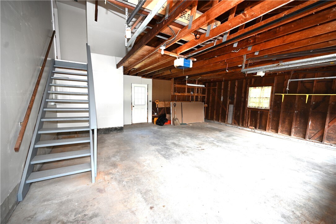 Photo - 1093 Washington St