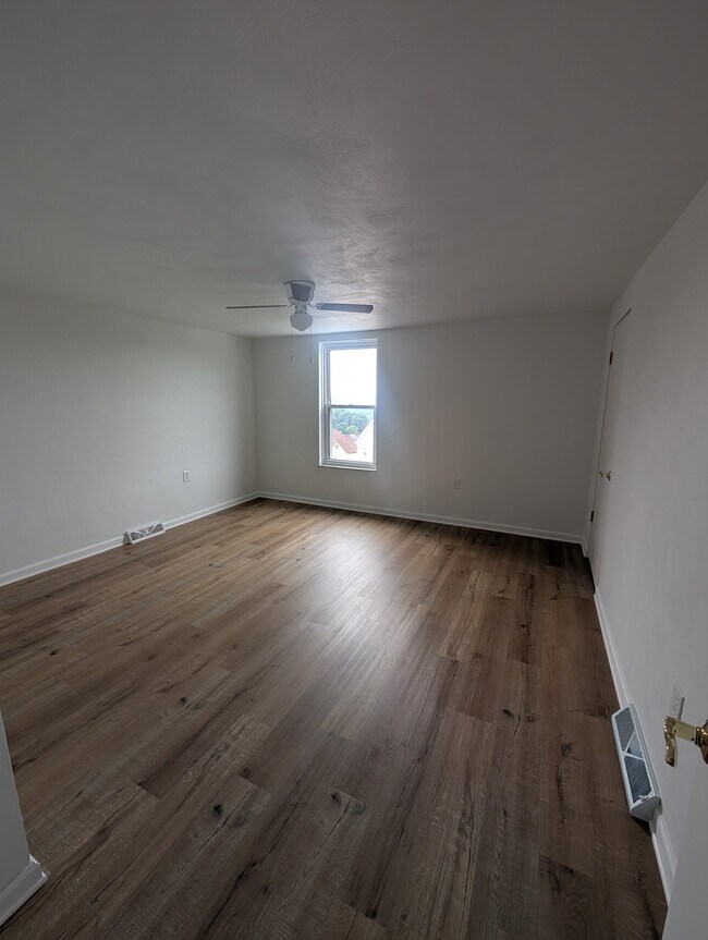 423 Lowell St