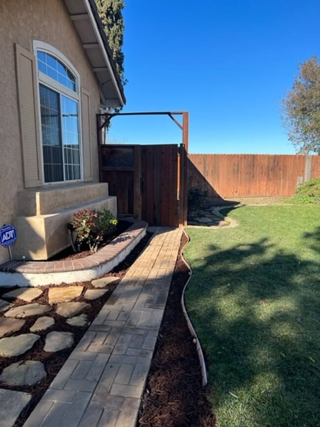 Photo - Spacious 4-Bedroom Home in a Quiet Tracy C...