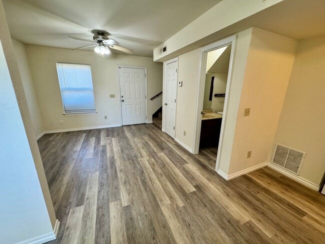 Photo - Town Houses Unit 806 Jenkins