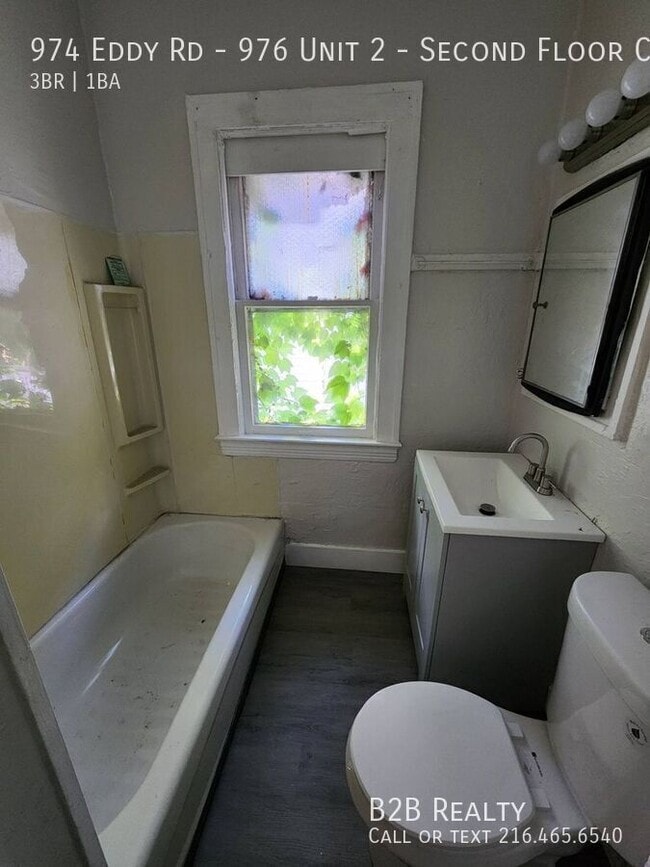 Photo - 974 Eddy Rd Unit 976 2 - Second Floor Cleveland, OH