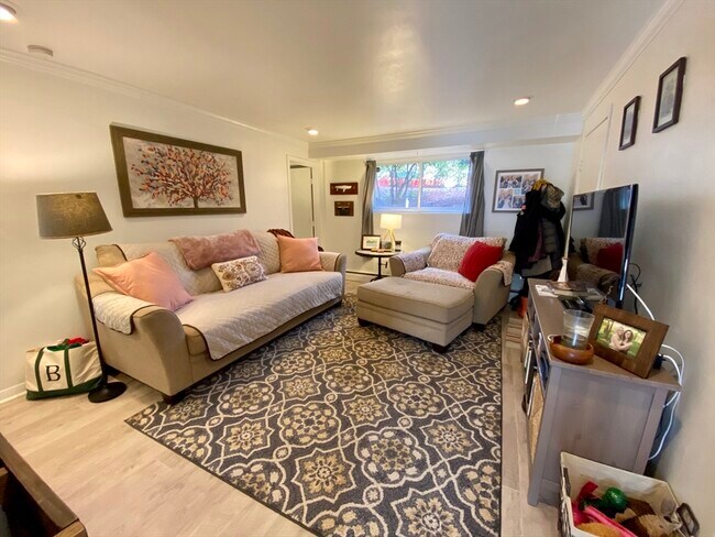 Photo - 1734 Commonwealth Ave Apartamento Unidad 2