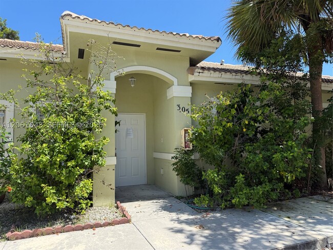 13276 Old Biscayne Dr Unit 305