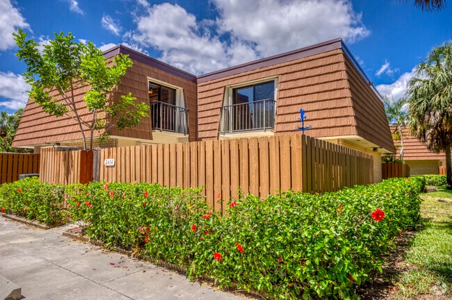Building Photo - 2414 24th Ct Rental
