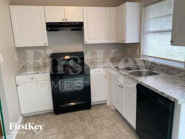 Photo - 5195 Suggs St