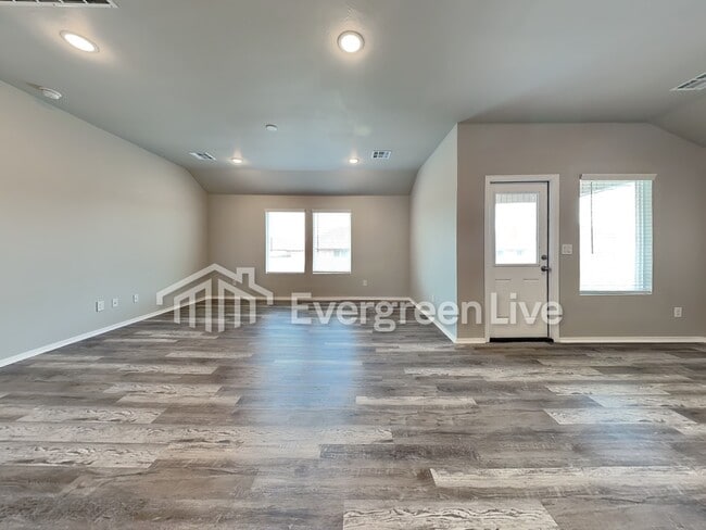 Photo - 3500 moraine dr