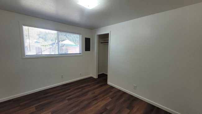 Photo - 301 E First Ave