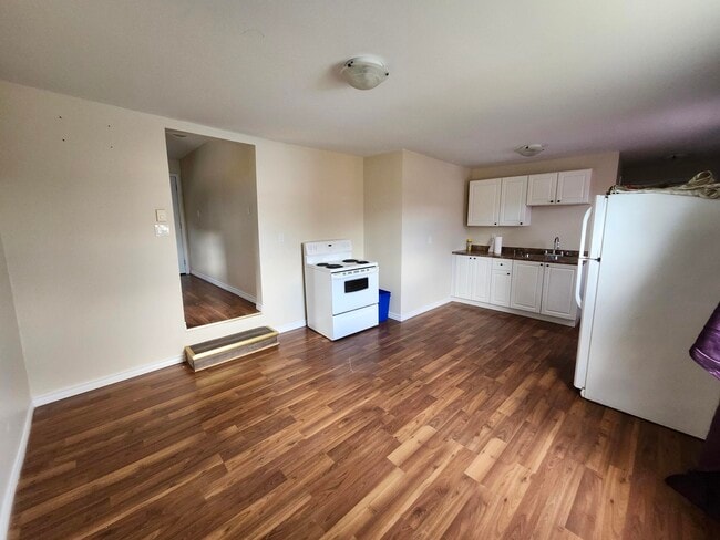 Building Photo - 92 Somerset St Unit 92-2