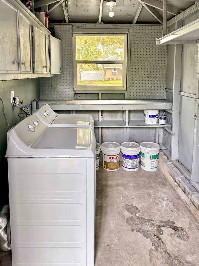 Photo - 5833 Sun Glo Ave Unit Quadplex