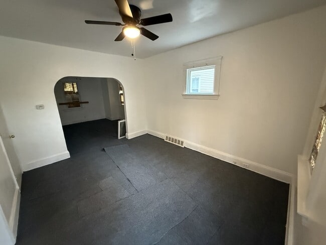 Photo - 2840 E 122nd St