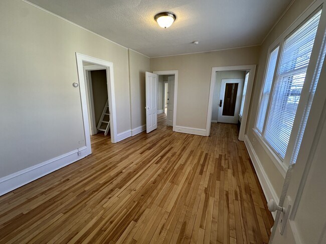 Photo - 2509 Aldrich Ave S