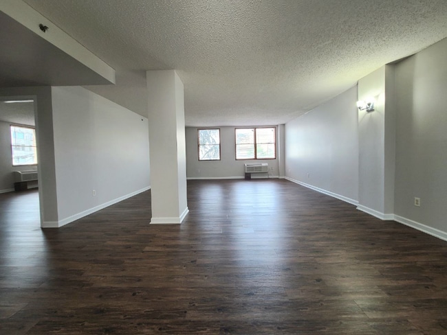 Photo - 22 W 25th St Unidad 3B