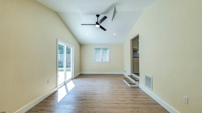 Photo - 700 E Brook Ln