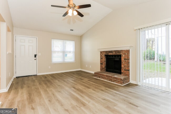 Photo - 1061 Brandon Hill Way