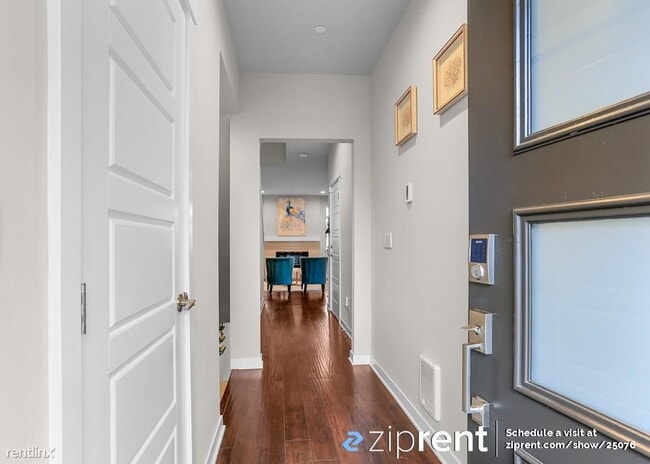 Photo - 4 br, 3.5 bath Townhome - 1325 Seattle Hil...