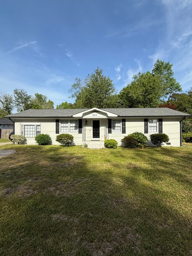 Building Photo - 6616 Greenville Loop Rd