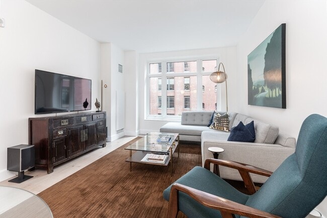 Building Photo - 100 Lovejoy Wharf Unit 5N