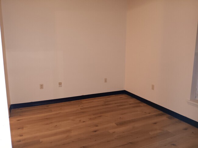 Photo - Irvine Renaissance Unit 305