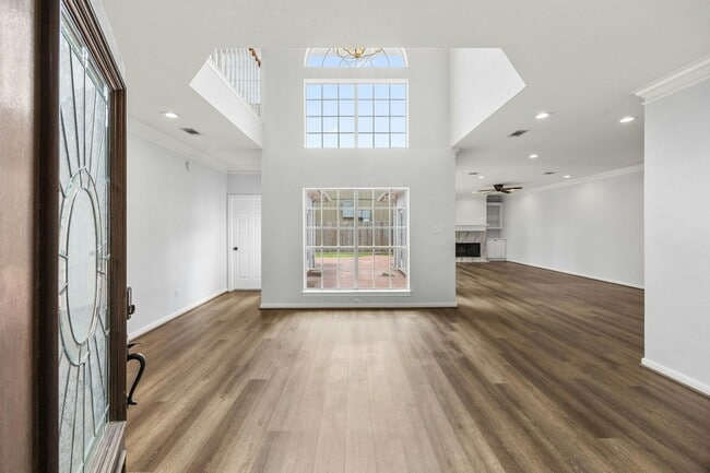 Photo - 1723 Gingerleaf Ln